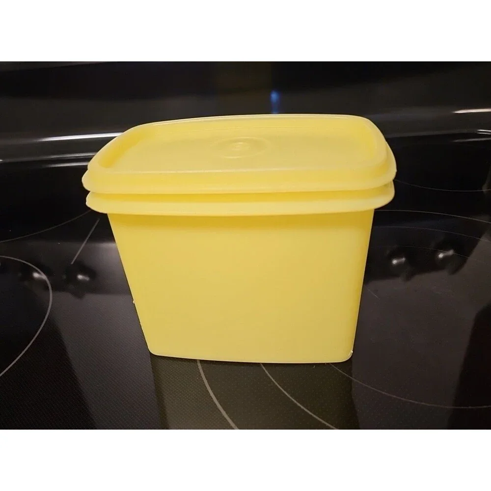 Vintage Tupperware Yellow Shelf Saver Container #1243-10 W/ #1244-13 Lid EUC